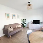 2-rooms With Wifi And Balcony Apartman *