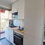 2-rooms With Wifi And Balcony Apartman *